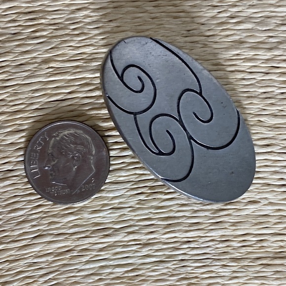 Vintage signed Aitkens pewter brooch pin - Picture 4 of 6